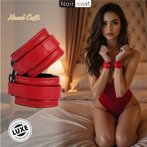 Noir -Wrist Cuffs